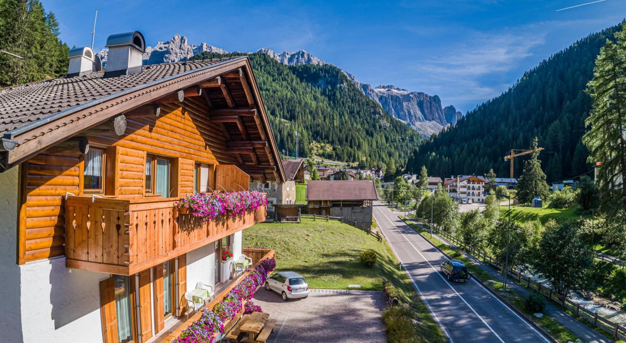 Hotel Garni La Grambla Selva di Val Gardena Zewnętrze zdjęcie